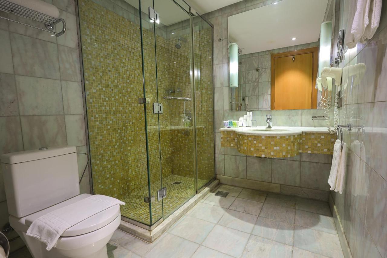 Elaf Al Mashaer Hotel Makkah Mecca Exterior foto A bathroom at the hotel
