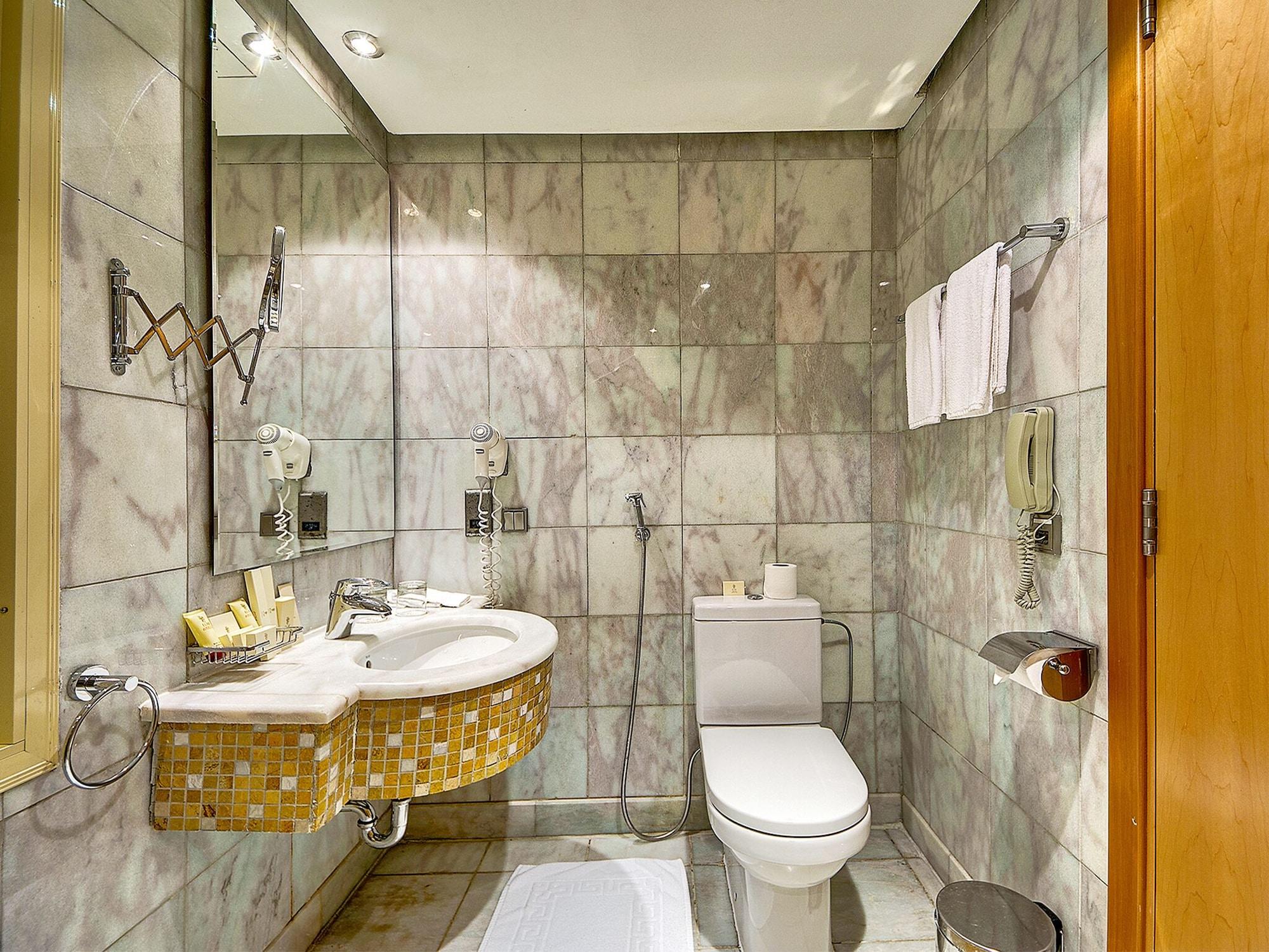 Elaf Al Mashaer Hotel Makkah Mecca Exterior foto A bathroom at the hotel